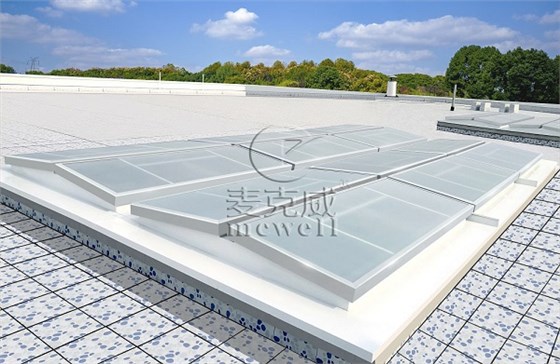 綿陽(yáng)卷煙廠三角形電動(dòng)排煙天窗