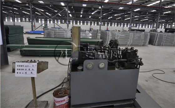 麥克威通風(fēng)液壓拉彎機